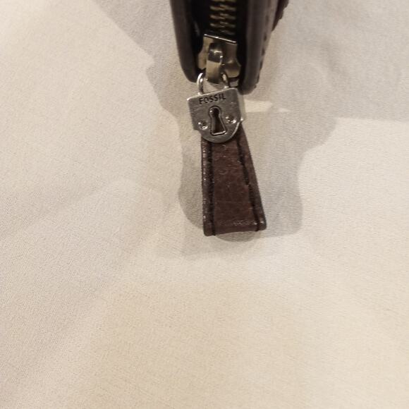 Fossil Brown Leather Zip Around Wallet Keyhole Logo Multiple Slots - Picture 4 of 7
